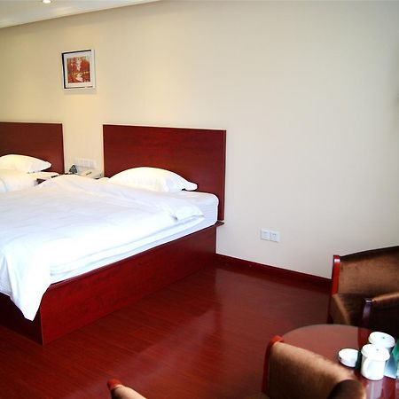 Greentree Inn Liaoning Dalian Development Zone Jinma Road Pedestrian Street Express Hotel Экстерьер фото